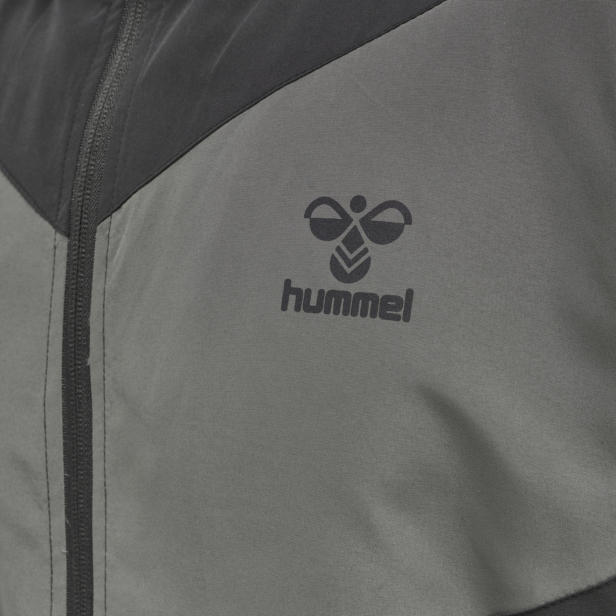 Hummel Pro Grid Walk Out Jacket
